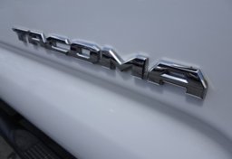 2019 Toyota Tacoma - Image 24