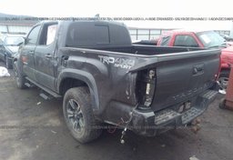 2019 Toyota Tacoma 4WD - Image 4