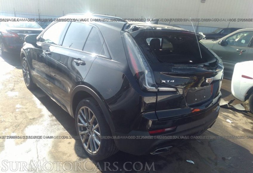 2020 Cadillac XT4 - Image 4