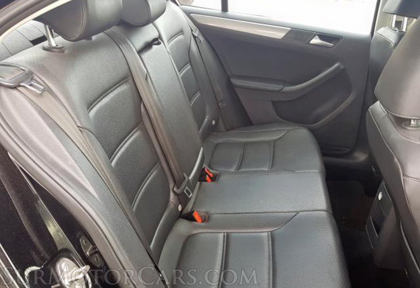 2018 Volkswagen Jetta - Image 6