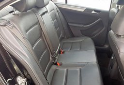 2018 Volkswagen Jetta - Image 6