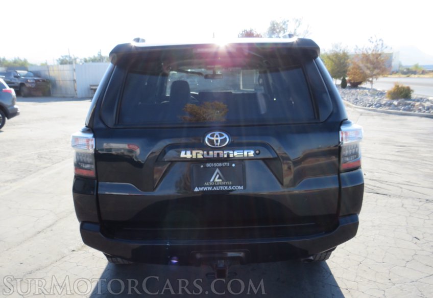 2019 Toyota 4Runner - Image 11
