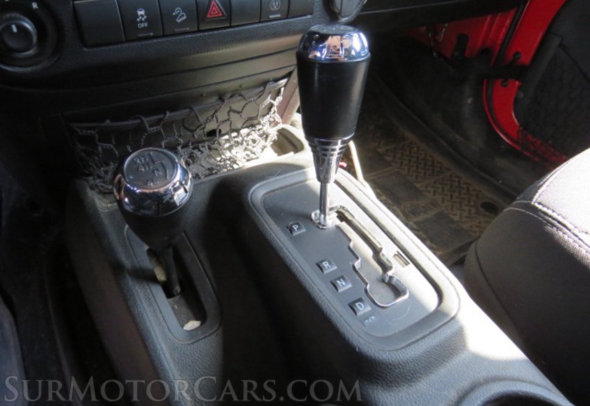 2015 Jeep Wrangler Unlimited - Image 40