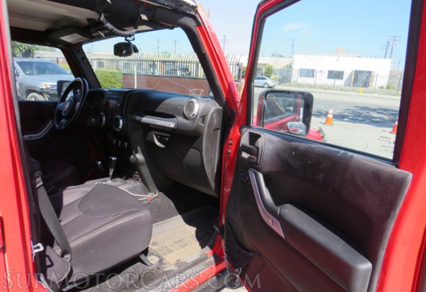 2015 Jeep Wrangler Unlimited - Image 20