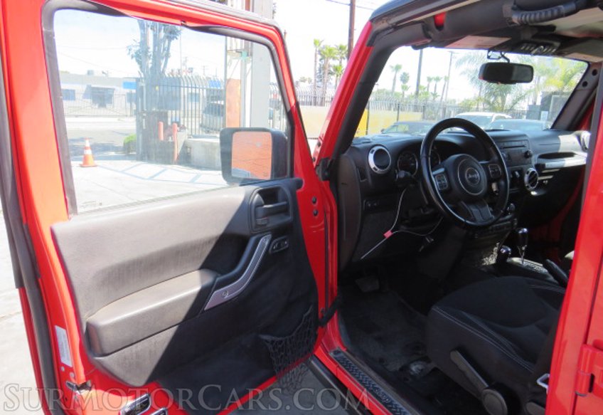 2015 Jeep Wrangler Unlimited - Image 19