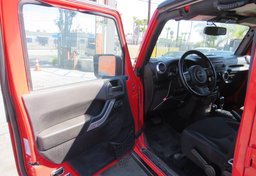 2015 Jeep Wrangler Unlimited - Image 19