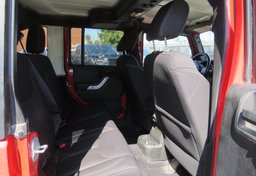 2015 Jeep Wrangler Unlimited - Image 30