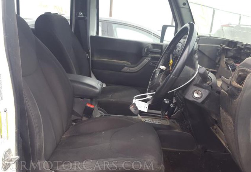 2014 Jeep Wrangler Unlimited - Image 5