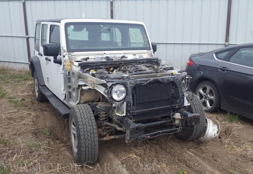 2014 Jeep Wrangler Unlimited - Image 2