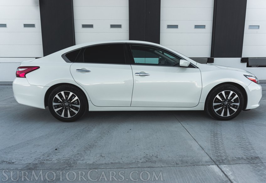 2017 Nissan Altima - Image 11