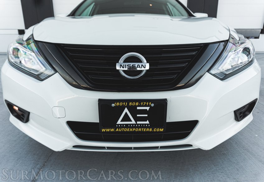 2017 Nissan Altima - Image 5