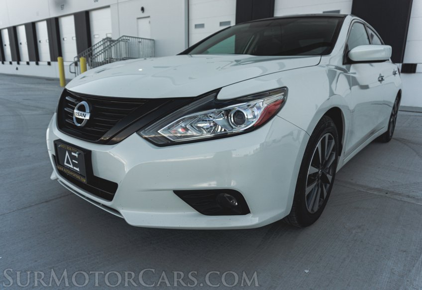 2017 Nissan Altima - Image 8