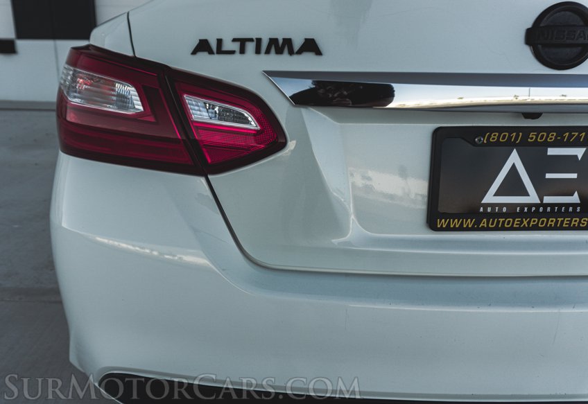 2017 Nissan Altima - Image 20