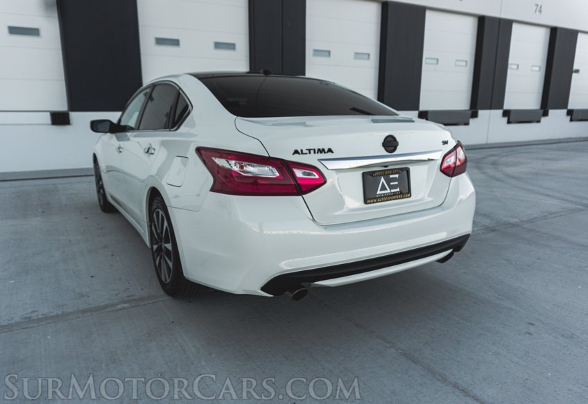 2017 Nissan Altima - Image 19
