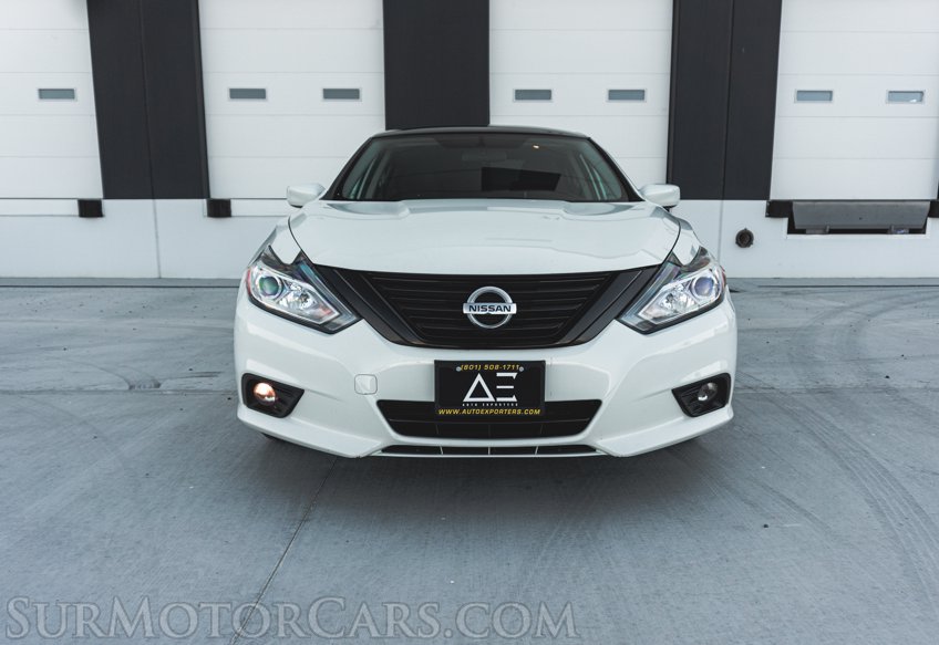 2017 Nissan Altima - Image 4