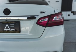 2017 Nissan Altima - Image 21