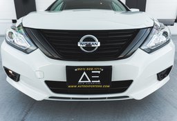 2017 Nissan Altima - Image 5