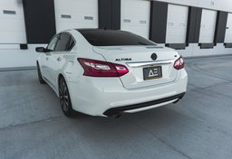 2017 Nissan Altima - Image 19