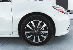 2017 Nissan Altima - Image 10