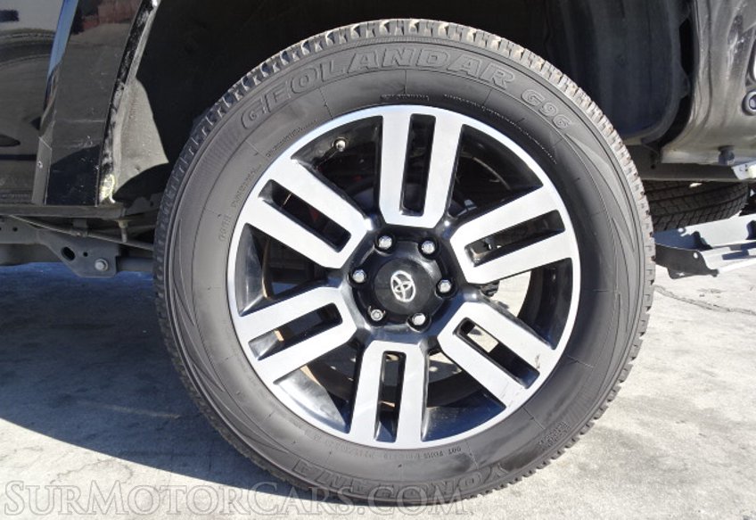 2019 Toyota 4Runner - Image 18