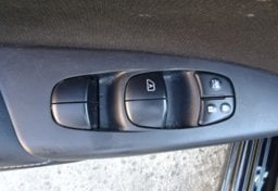 2018 Nissan Sentra - Image 40