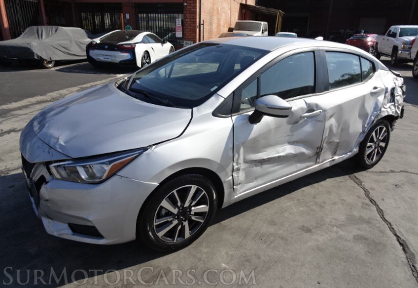 2020 Nissan Versa - Image 2