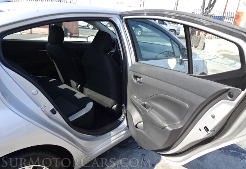 2020 Nissan Versa - Image 23