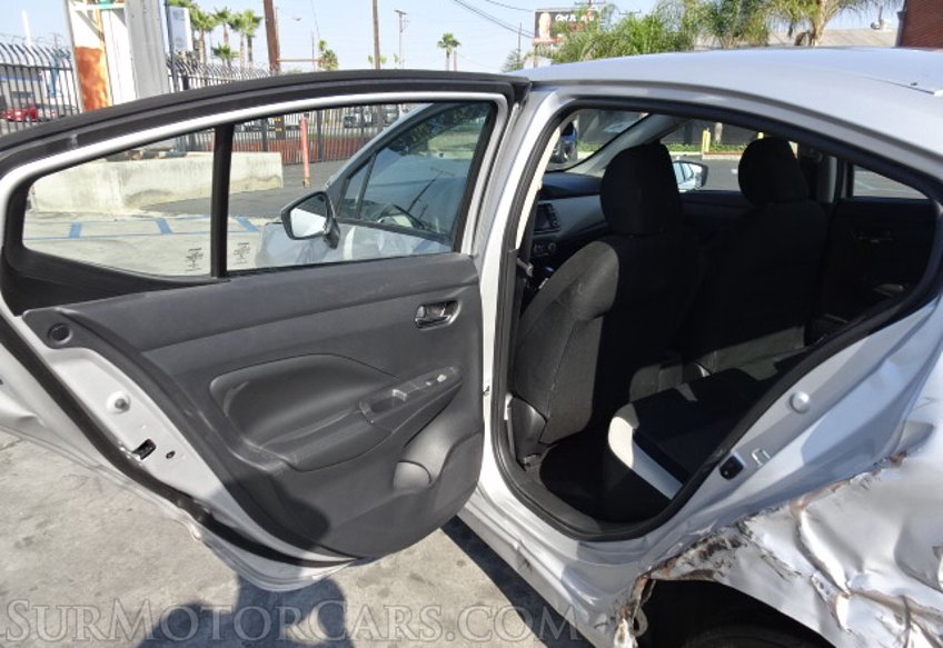 2020 Nissan Versa - Image 22