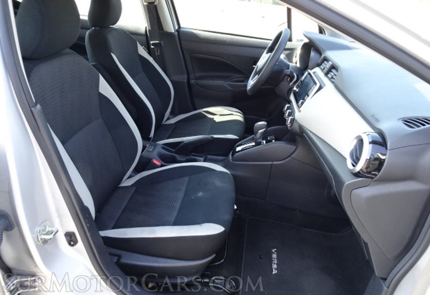 2020 Nissan Versa - Image 19