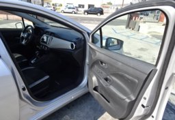 2020 Nissan Versa - Image 17