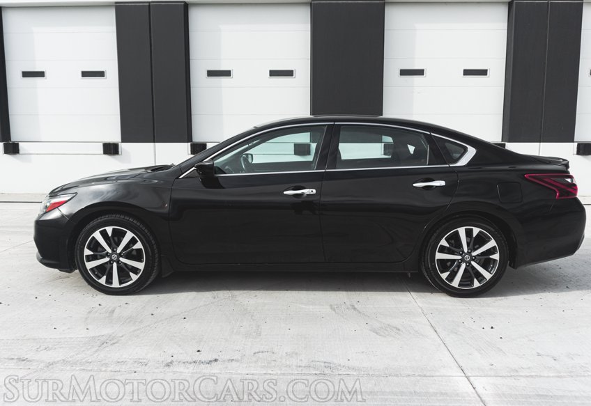 2017 Nissan Altima - Image 10