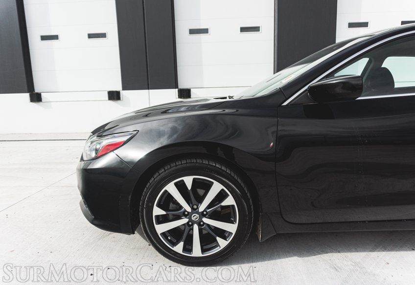 2017 Nissan Altima - Image 11