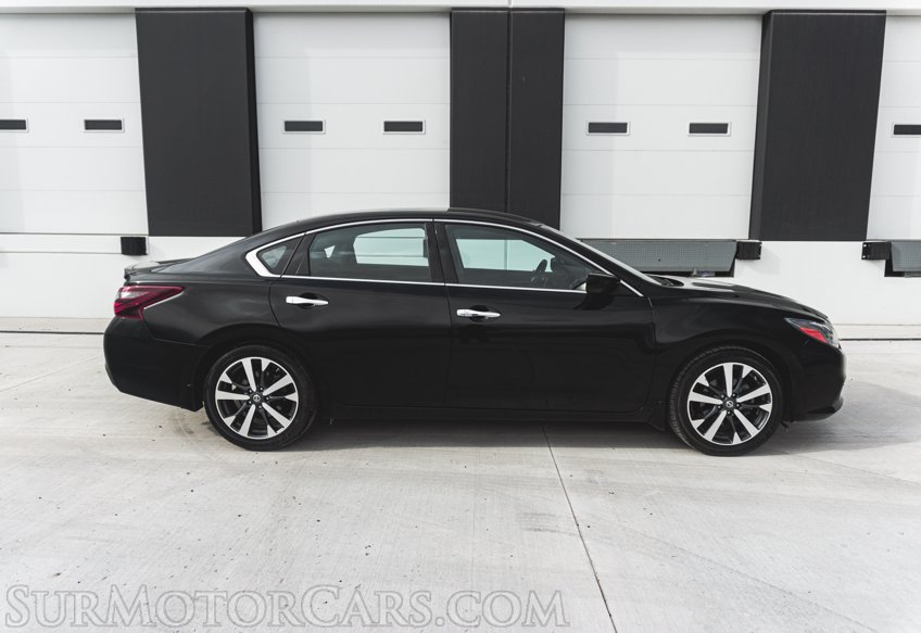 2017 Nissan Altima - Image 7