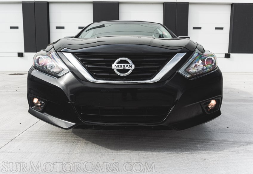 2017 Nissan Altima - Image 5