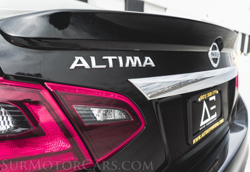 2017 Nissan Altima - Image 16