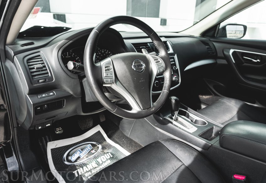 2017 Nissan Altima - Image 34