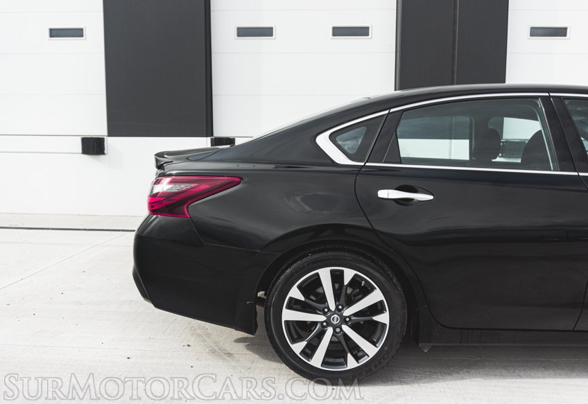 2017 Nissan Altima - Image 9