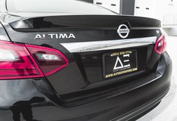 2017 Nissan Altima - Image 19