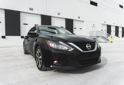 2017 Nissan Altima - Image 1