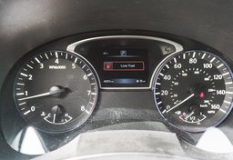 2017 Nissan Altima - Image 35