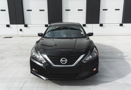 2017 Nissan Altima - Image 4