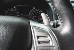 2017 Nissan Altima - Image 29