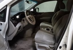 2015 Nissan Quest - Image 22