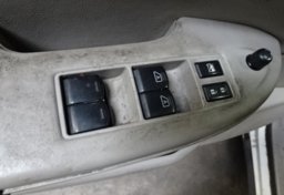 2015 Nissan Quest - Image 39