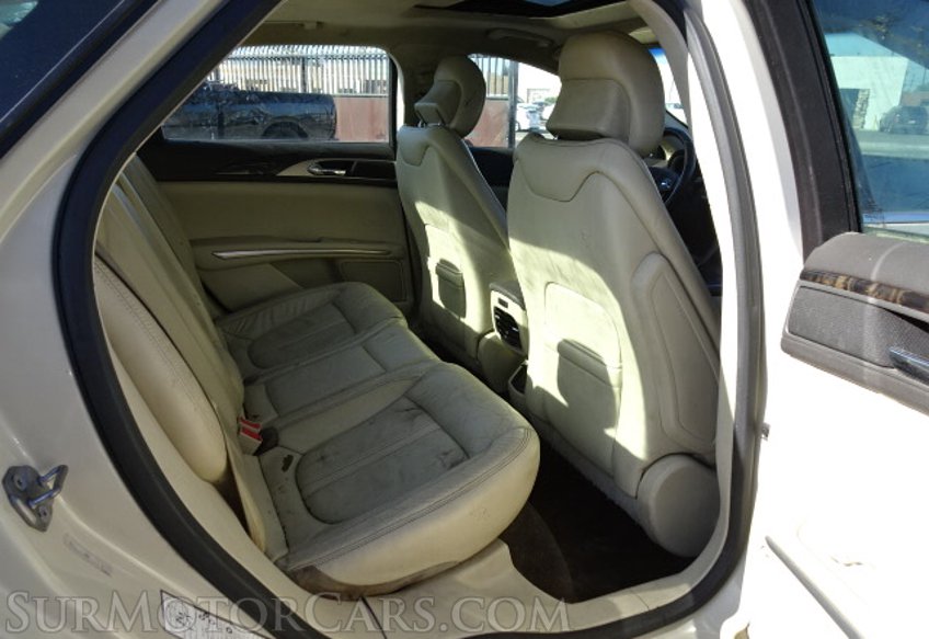 2015 Lincoln MKZ - Image 32