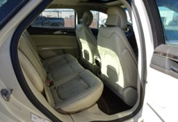 2015 Lincoln MKZ - Image 32