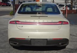 2015 Lincoln MKZ - Image 12