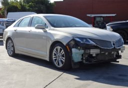 2015 Lincoln MKZ - Image 4
