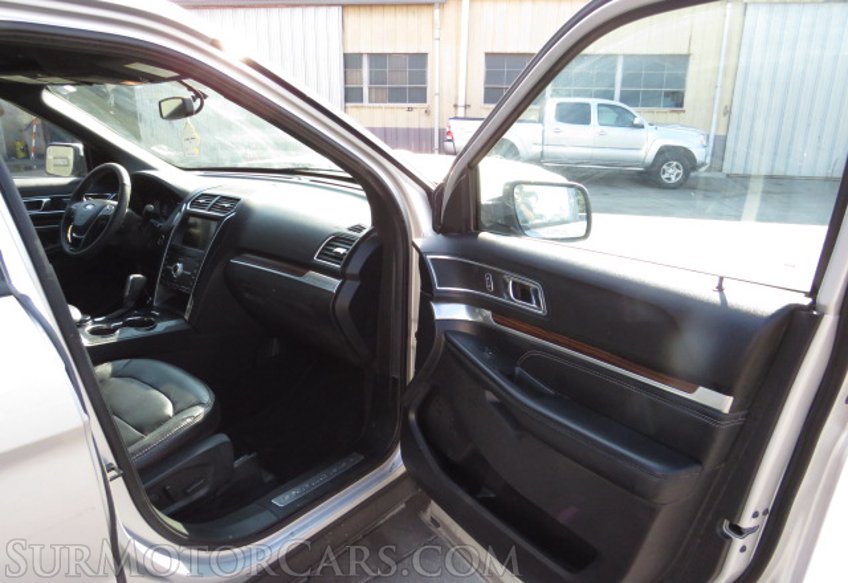 2019 Ford Explorer - Image 23