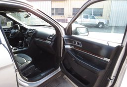 2019 Ford Explorer - Image 23